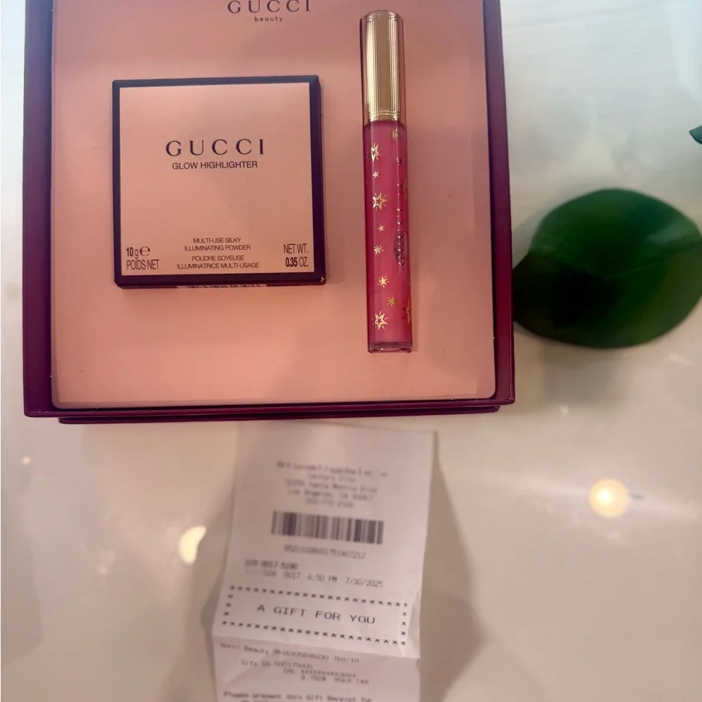 ❤️ Gucci 💚 Pink and Gold Beauty Set - Picture 3 of 3